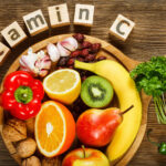 Vitamina C, comună, dar ignorată în importanță. Ce este, cum te ajută în starea de bine și ce doze sunt recomandate, afli din acest articol.